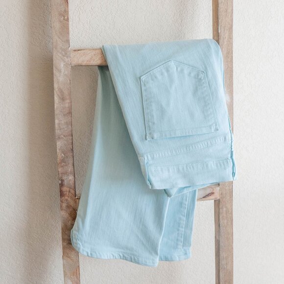 NYDJ Ariel Crop Jeans Women’s Size 6 Aqua Denim by Not Your Daughter’s Jeans USA - Picture 1 of 8